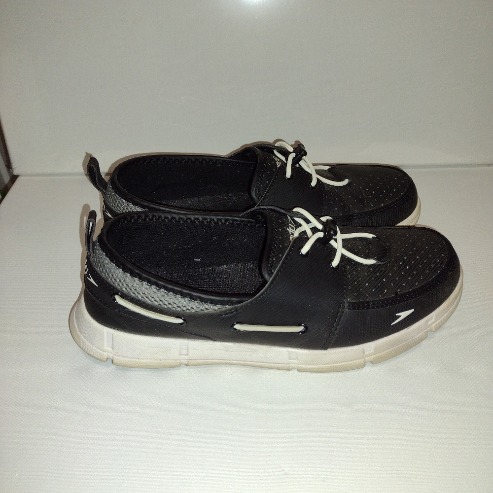 Shoes - Picture 4 of 4